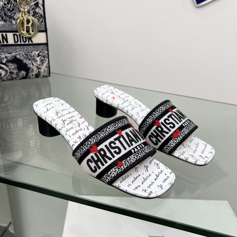 ch**an D*or slippers